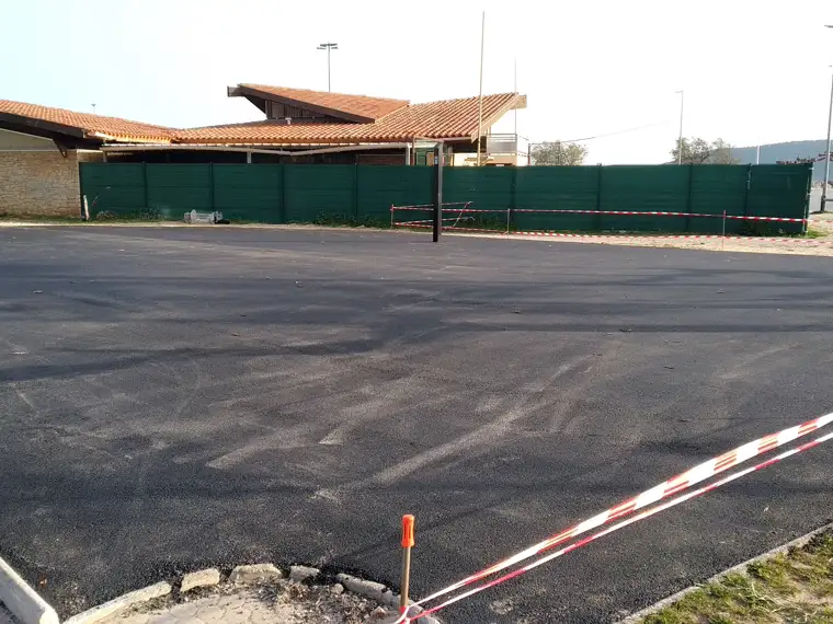 Reprise de la plateforme en enrobé pour terrain de basket 3x3